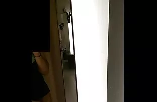 Cabras de ébano com rabo grande suga Pila grande e preta à frente de filme pornô de mãe e filho um garanhão duro