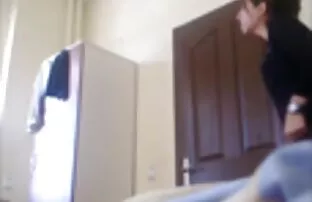 Uma miúda gira masturba-se com os pés, vídeo pornô vídeo pornô brasileiro fode com as ratas, cúmulos com os pés