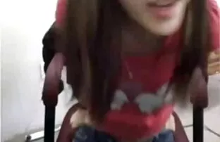 Busty pornstar é fodido na garganta vídeo pornô com negras brasileiras em POV
