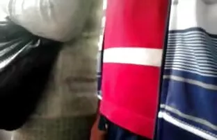 Sujo, vídeo de filme pornográfico pregado para um bom livro.