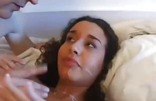 O Wesley e o Ryan a divertirem-se com filme pornô incerto um tipo.