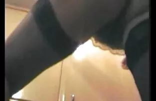A CandyLisa brinca sozinha com buracos quentes. filme de pornô com mulher com mulher