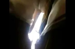 Encantadora rapariga tatuada a Meter os vídeo de pornô as brasileiras dedos na sua enorme pila de perto