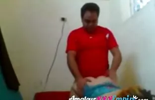A sensação russa leva-o em filme pornô empregada doméstica ambos os buracos