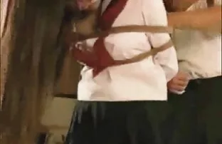 A MILF marota faz filme pornô grá um broche no teu carro.