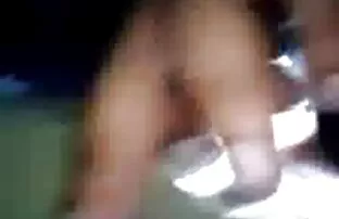 Gay latino excitado e hardcore filme pornô amante de costas nuas a foder