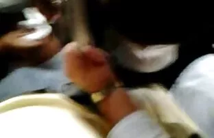 A jovem latina sensual pede ajuda ao vídeos pornô de virgem padrasto.