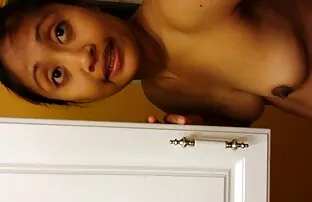 Makayla vídeo de pornô mulher brasileira Yanks e Shay masturbam-se
