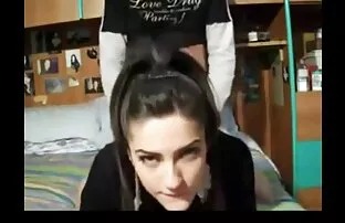 A minha meia-irmã gagueja uma grande pila filme de pornô homem com mulher preta, fica preta fodida e engole