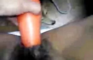 Adolescente asiático excitado masturba-se duro e sujo na filme pornô penetração dupla cara