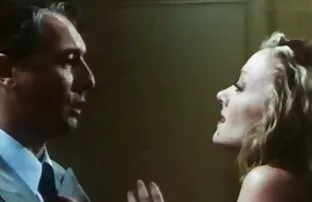 Diversão anal Inter-racial em filmes pornô com animais Ménage à trois Holandês