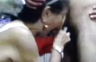 O duo de filme pornô com marido abelha excitada não presta e fode em vídeo Amador